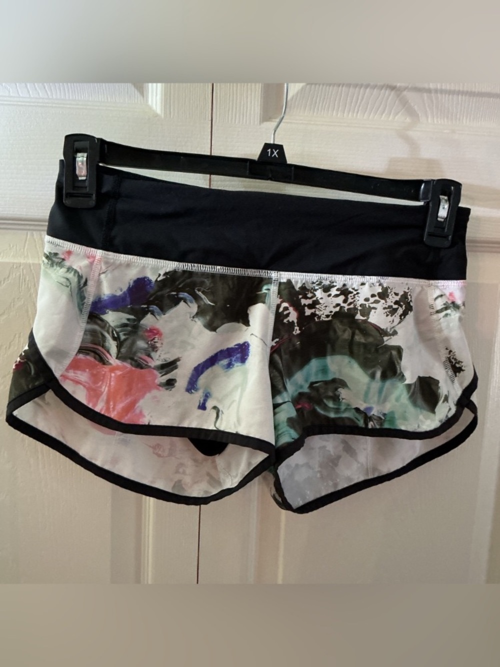 lululemon athletica Black-Waistband Abstract Print Athletic Shorts
